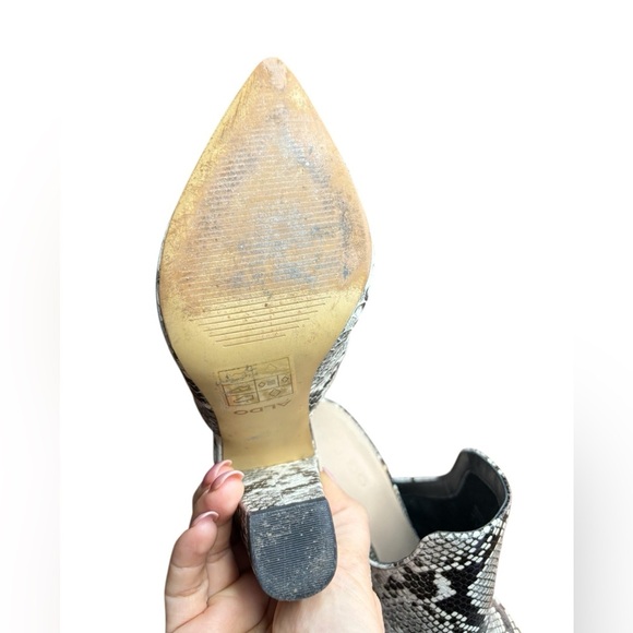 ALDO women’s Etalisien Snakeskin Embossed Block
Heel Mule size 7 - Picture 8 of 9